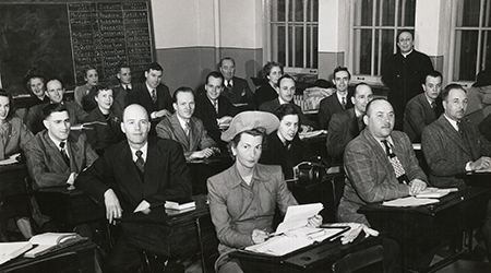 Black and white photo of Thomas More Institute Classroom